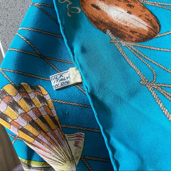Gucci VTG Seashell Portal Silk Scarf - Picture 13 of 16